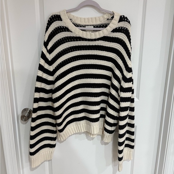 H&M Black and White Striped Sweater - Picture 2 of 5